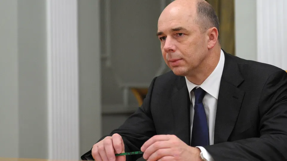 Ведомство применяет нейросети как подсказчик при распределении ресурсов и выявлении неплательщиков, но окончательные решения принимает человек. Это происходит на фоне рекордного дефицита бюджетной системы.