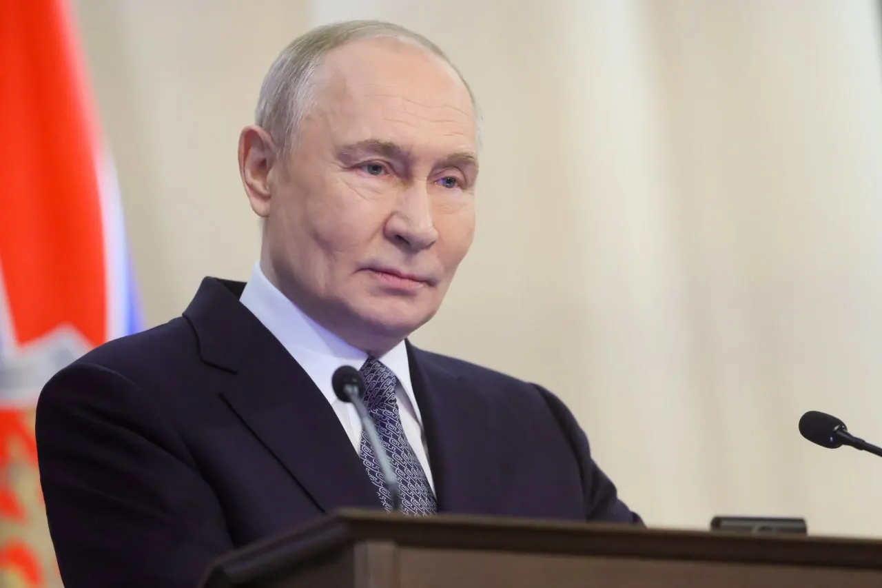 Президент России посетит Казахстан по приглашению Касым-Жомарта Токаева. В ходе визита планируются переговоры о укреплении стратегического партнёрства и союзнических отношений.