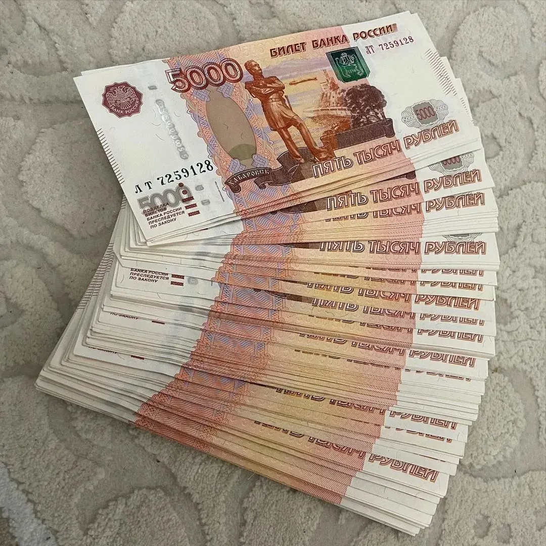 Депутаты предлагают внести в Трудовой кодекс норму о ежегодной выплате 13-й зарплаты к 1 мая. Предполагается, что премия будет не ниже среднего заработка работника и поможет поддержать реальные доходы населения.