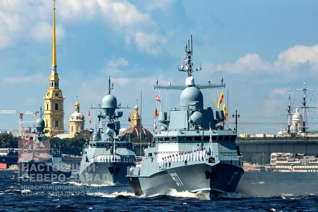 В Санкт-Петербурге отменят ежегодный парад ко Дню ВМФ — это уже вторая подряд отмена формата после сокращённых торжеств в предыдущие годы.
