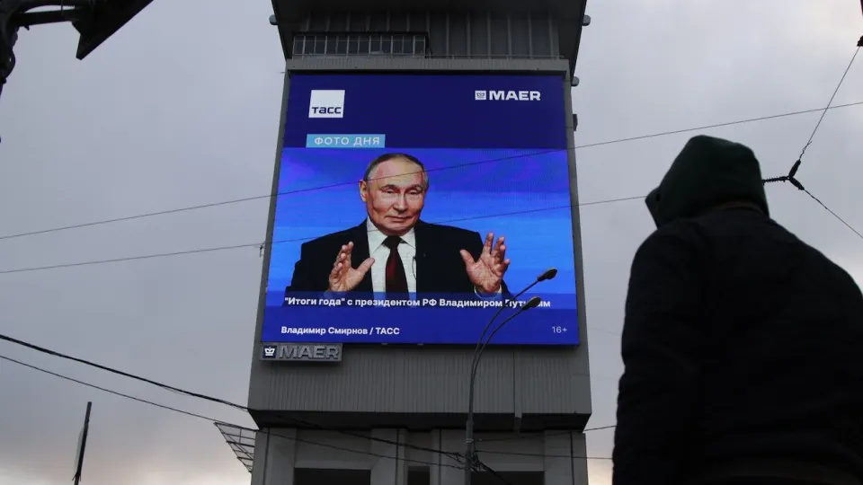 Минэкономразвития зафиксировало рост ВВП на 0,3% по итогам первого полугодия 2026 года, но ускорение в июне не компенсировало спада в начале года и рецессии в гражданских отраслях.