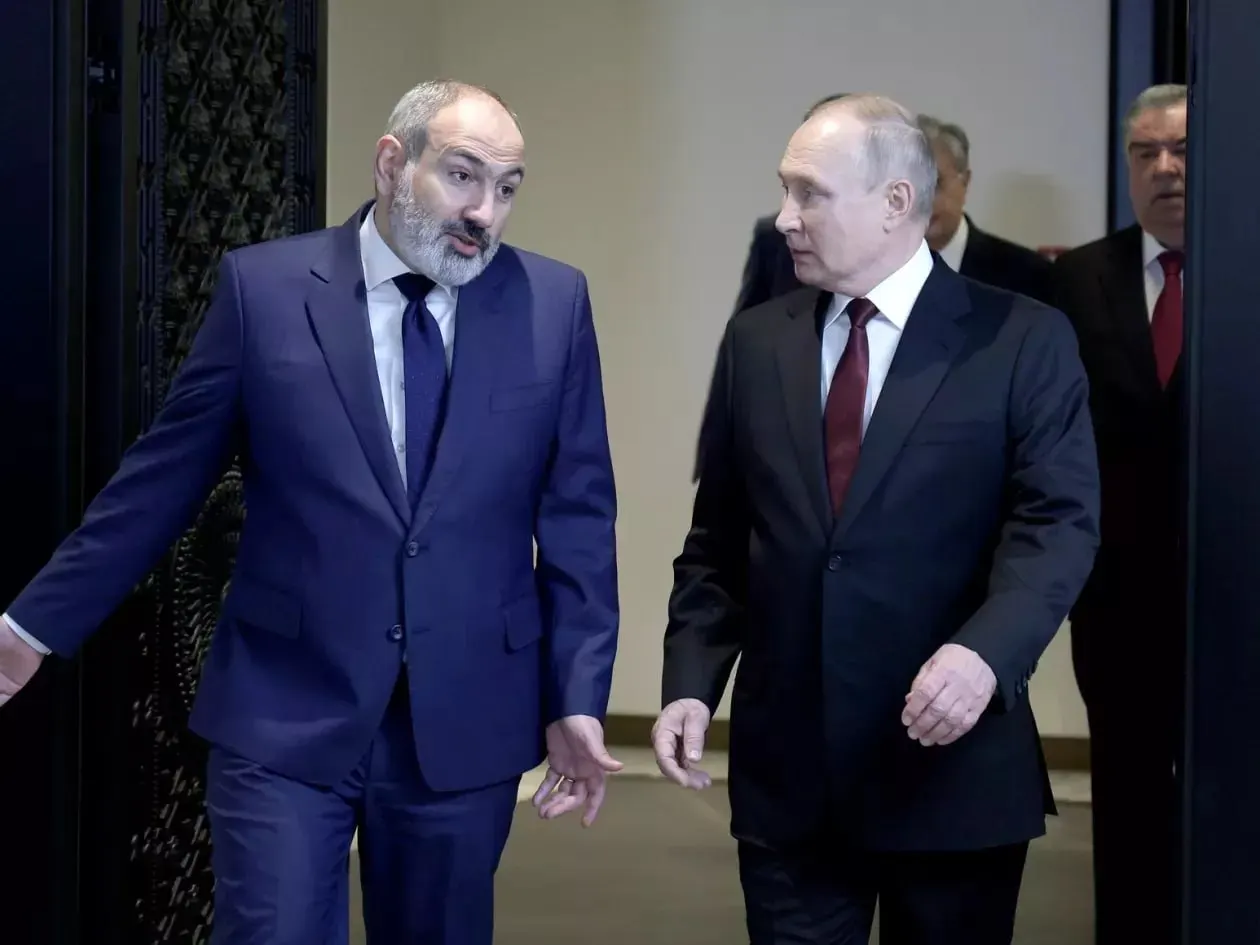 Премьер-министр Никол Пашинян заявил, что Ереван не присоединится к антироссийским санкциям Евросоюза, однако и не будет помогать их обходить. Европейские эксперты письменно подтвердили, что Армения таких действий не предпринимает.