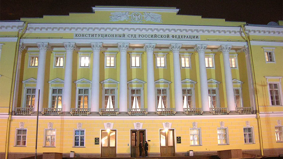 Председатель Конституционного суда заявил, что антикоррупционные иски прокуратуры не должны иметь сроки давности; такие иски стали ключевым инструментом изъятия активов и перераспределения собственности в России.