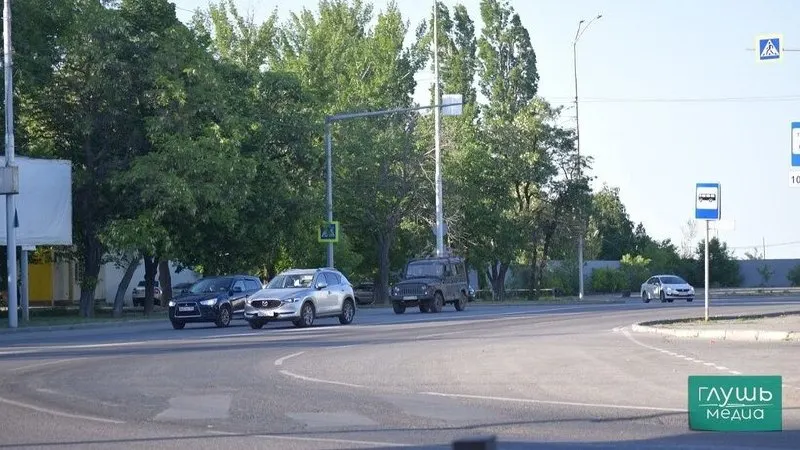 В рамках стратегии повышения безопасности дорожного движения до 2036 года предлагают ввести для пьяных водителей обязательную диагностику и лечение, обязать лишённых прав проходить повторные медосвидетельствования и проверку знаний ПДД, а также предусмотреть внесудебную блокировку сайтов с контентом и услугами, нарушающими безопасность на дорогах.