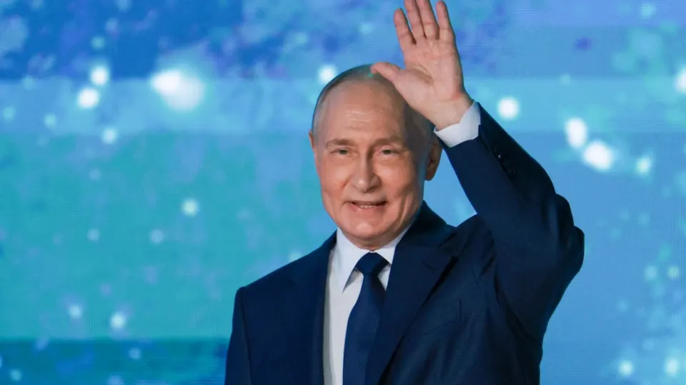 Президент подписал указ, дающий жителям Приднестровья право на упрощённое получение российского паспорта. Заявления будут подавать в дипломатические и консульские учреждения. Ранее похожие меры вводились для Абхазии и Южной Осетии; Госдума тем временем приняла закон о возможности ввода войск для защиты граждан за рубежом.