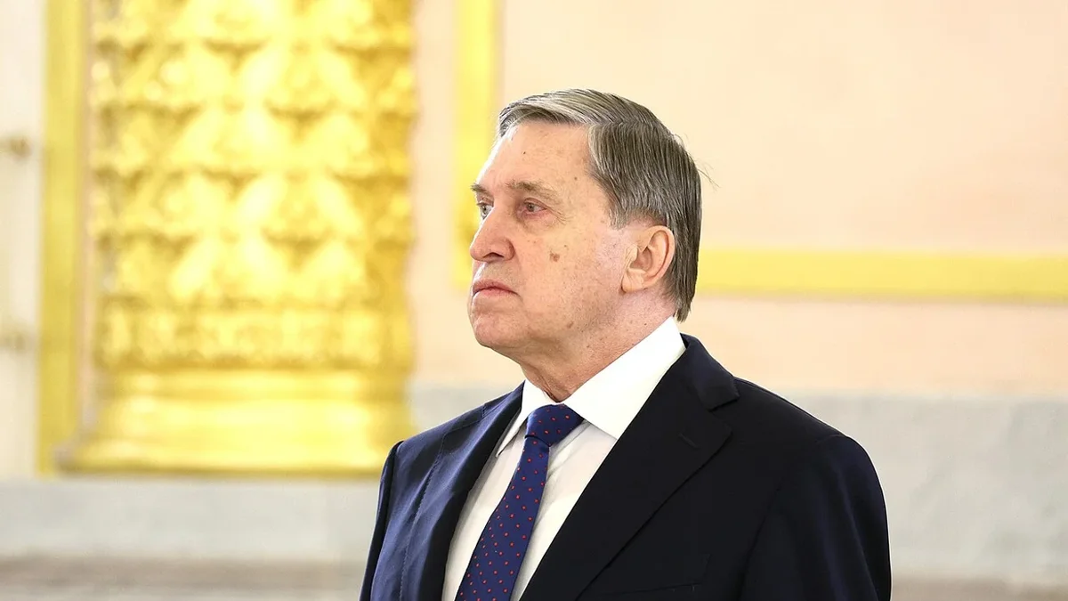 По словам помощника российского руководителя, конфликт не закончится, пока украинские военные остаются в Донбассе. США продолжают попытки посредничества, а российский лидер готов встретиться с президентом Украины только после достижения окончательных договорённостей.