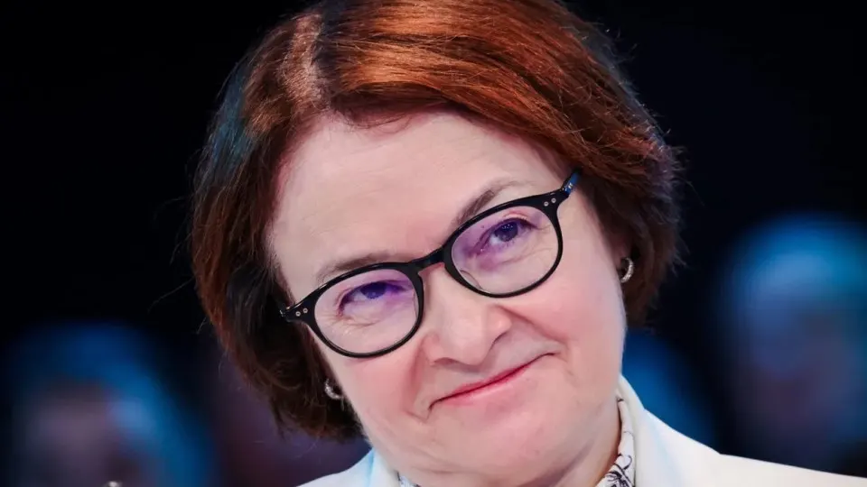 Руководитель Центробанка отсутствовала на ПМЭФ и других важных мероприятиях, что породило слухи о её состоянии и роли в принятии решений. Предстоящая пресс‑конференция после заседания по ключевой ставке 19 июня может прояснить, сохранилась ли независимость регулятора.