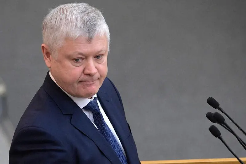 Председатель комитета по безопасности заявил, что из России вывели свыше 360 зарубежных организаций, более 60 — по материалам комиссии; также отмечено принятие 46 законов, направленных на защиту суверенитета.