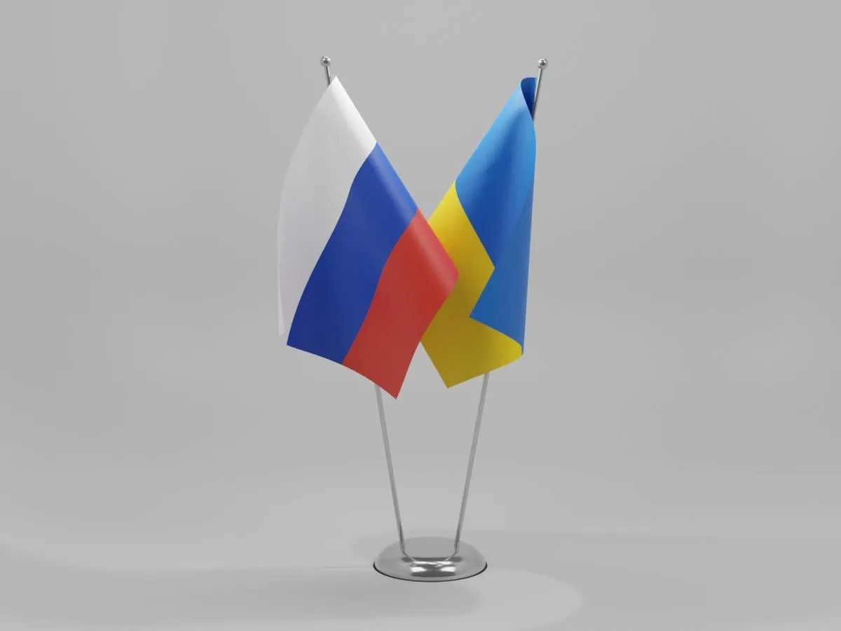Серии ударов по НПЗ и наращивание производства дальнобойных дронов обострили топливный кризис в России и снизили вероятность скорых мирных переговоров — российская сторона требует радикальных уступок.