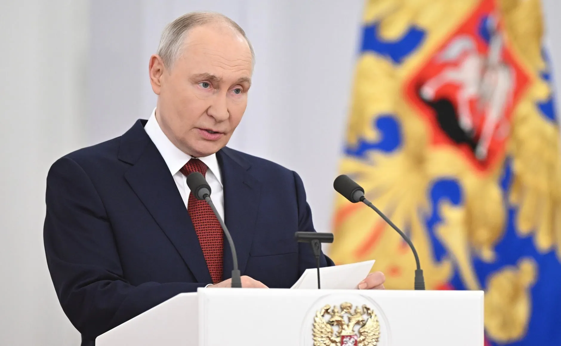 Президент обсудил цели СВО, оценил влияние западных санкций, обозначил приоритеты бюджета на ближайшие три года и предупредил о возможных террористических угрозах со стороны противников.