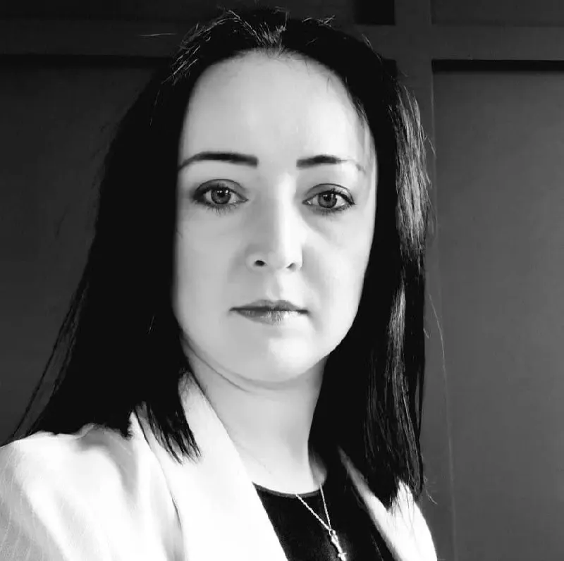 Конституционный суд признал, что совершеннолетние дети имеют право обращаться в суд за лишением родительских прав родителей, совершивших в их адрес насилие в детстве, чтобы защитить своё достоинство и предотвратить любые правовые претензии со стороны обидчика.