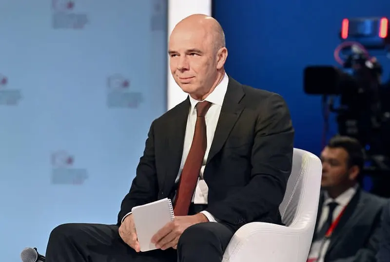 Глава Минфина сообщил об обеспеченности бюджета и выполнении обязательств, несмотря на зафиксированный дефицит.