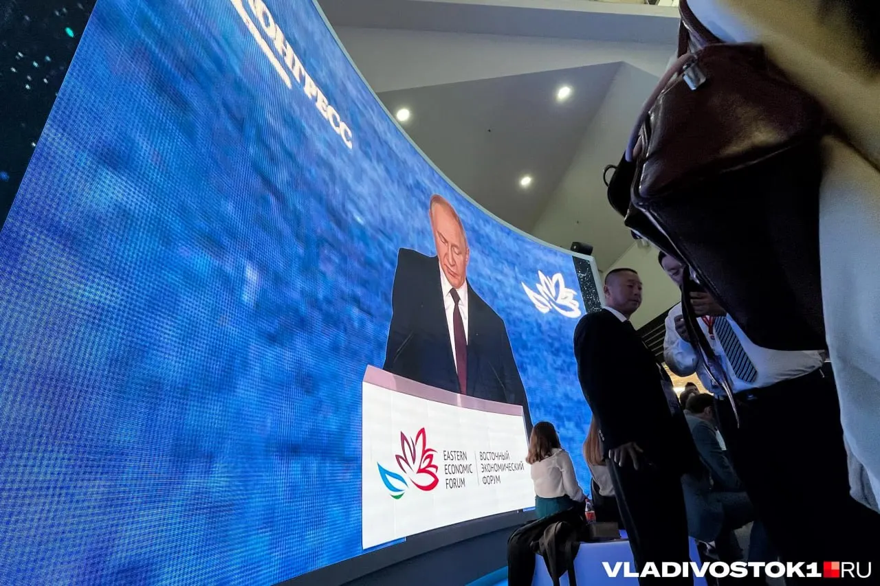 Президент прибудет во Владивосток 2–3 сентября, чтобы обсудить развитие Дальнего Востока, открыть новые предприятия и выступить на пленарном заседании форума.