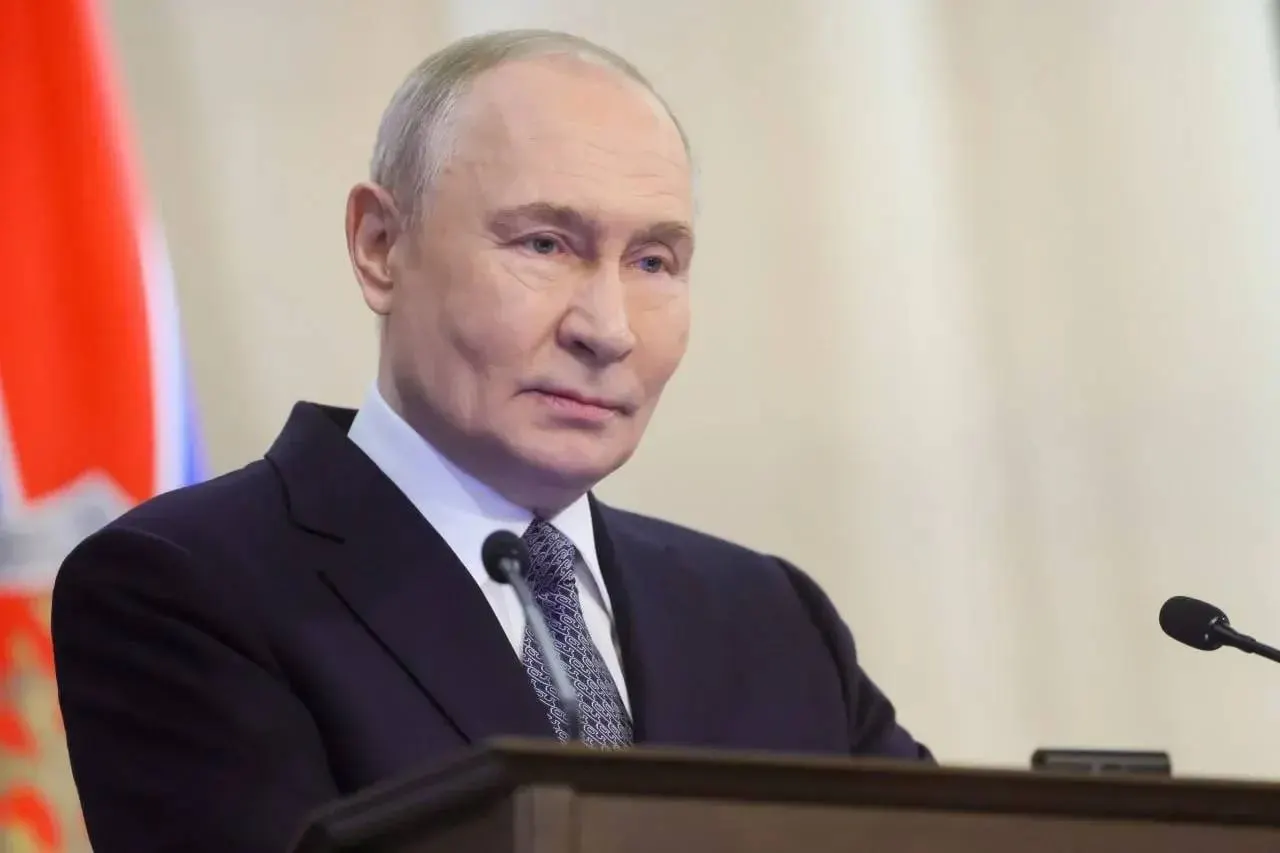 Президент отметил мужество и решительные действия десантников, подчеркнув их вклад в обороноспособность страны и выразив уверенность в дальнейшей достойной службе ВДВ в ходе спецоперации.