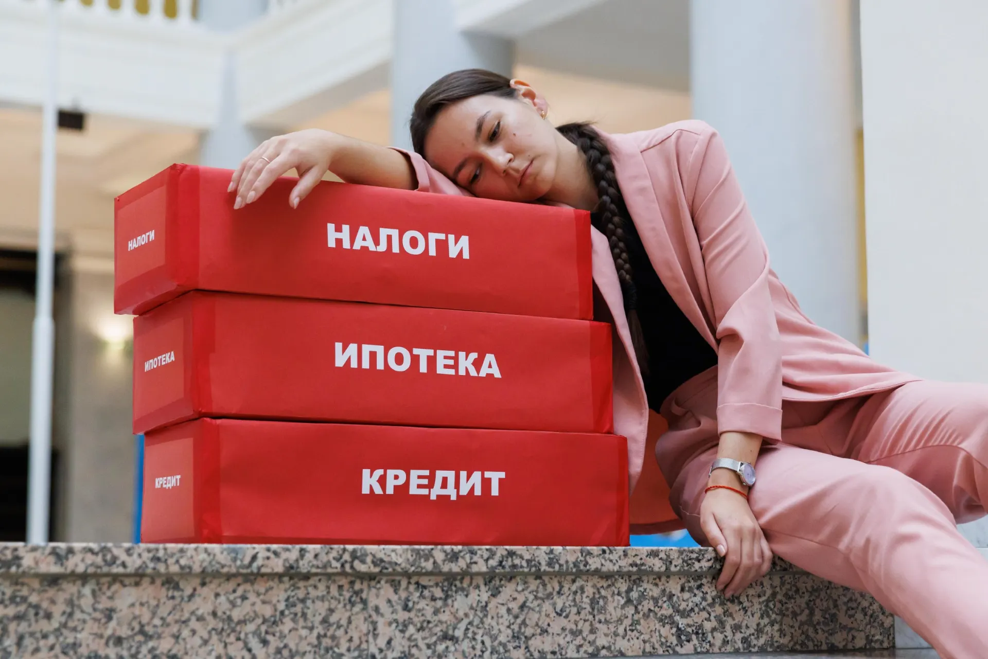 Минфин обнародовал предложения к федеральному бюджету на трехлетний период; планируются точечные изменения налоговой системы.