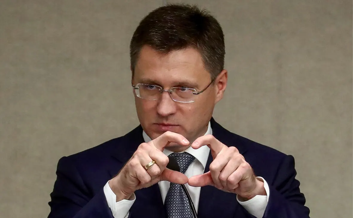 Беспилотники возобновили атаки на российские НПЗ после короткого перерыва; сообщается о повреждении одного завода и плане продлить запрет на экспорт дизельного топлива до конца января.