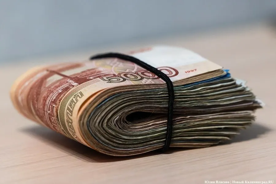 Объем розничного кредитования за год превысил 212,8 млрд рублей, портфель заемщиков достиг 263,4 млрд, а регулятор снизил ключевую ставку до 14%.