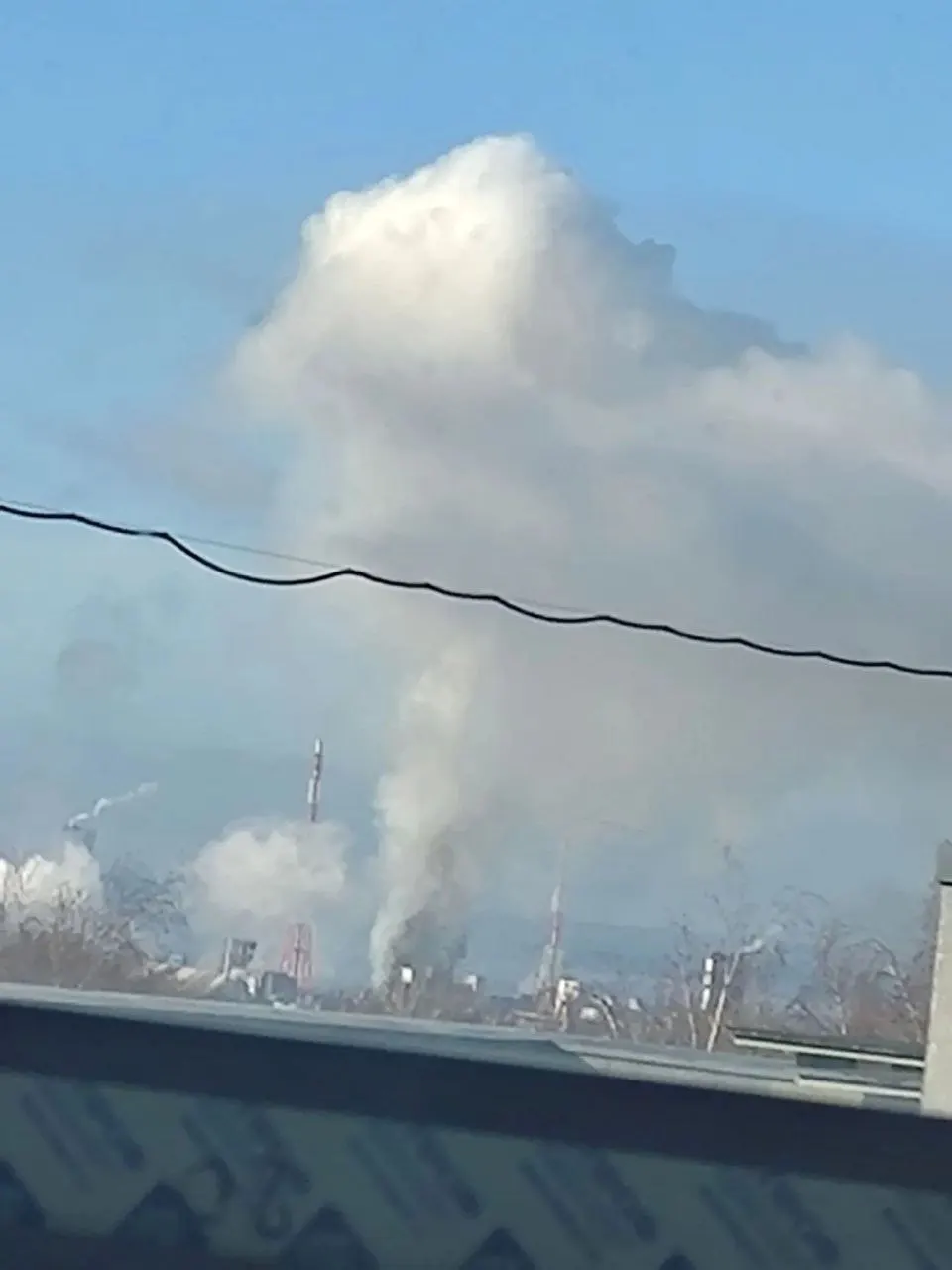 Ночное и утреннее нападение беспилотников затронуло Городецкий округ и Березники: три человека госпитализированы, повреждены дома и инфраструктура; над регионом сбито девятнадцать БПЛА.